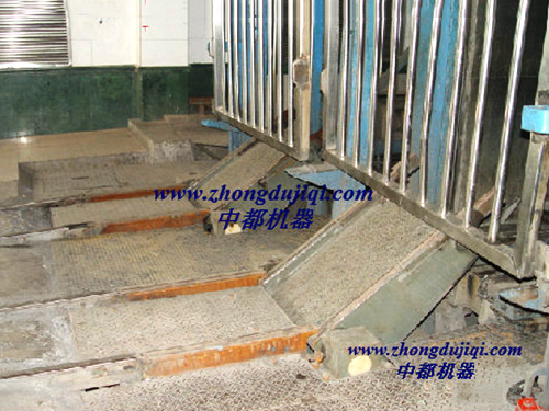 滑車中部頂推式搖臺(yt型)